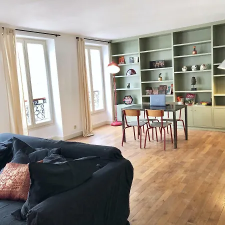Carmen Appartamento Parigi